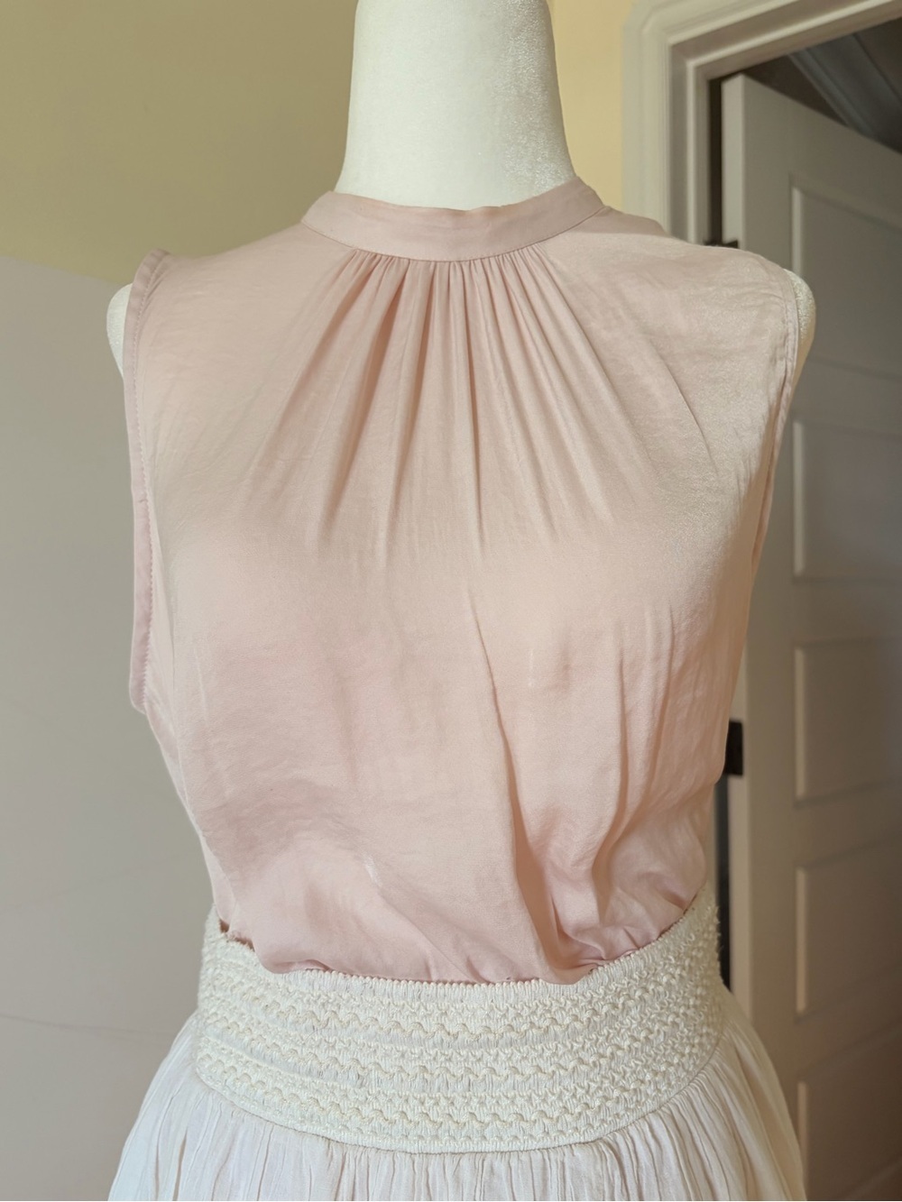 🌸 3/$50: Joie Blush Pink Sleeveless Pleated Halter Top